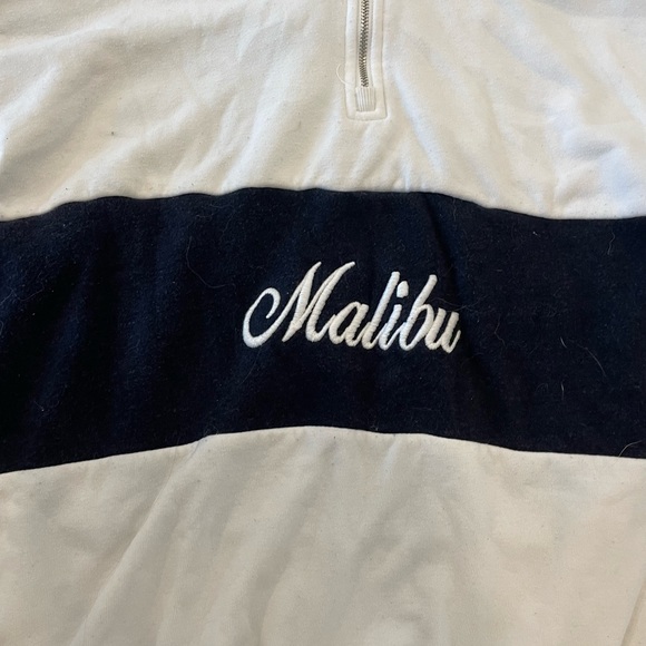 brandy melville sweatshirt - Picture 2 of 4